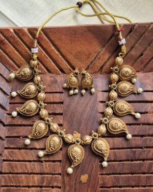 Mango Necklace