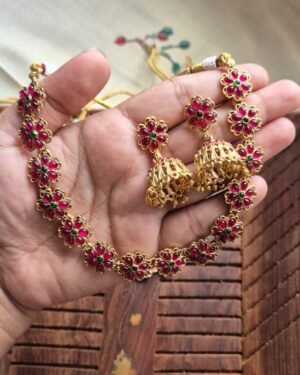 Gorgeous Pink Flower Necklace